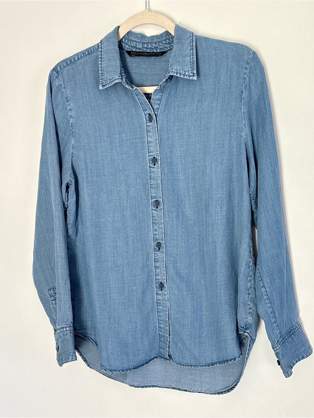 Peruvian Connection Classic Chambray Denim Button Shirt Small Minimalist *B73